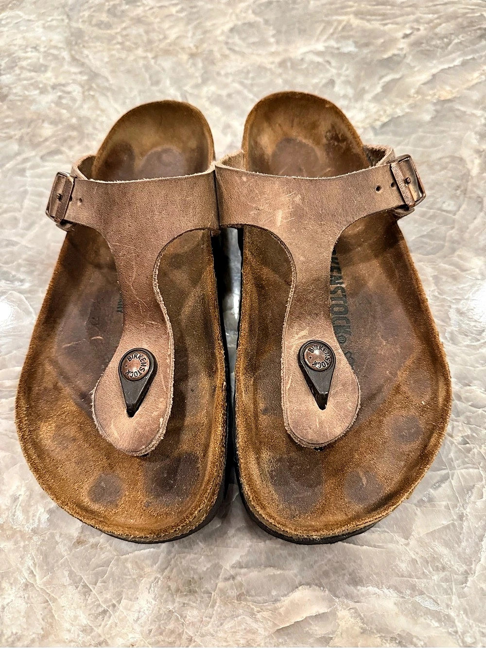 Birkenstock Gizeh Oiled Leather Sandals Brown EU 36